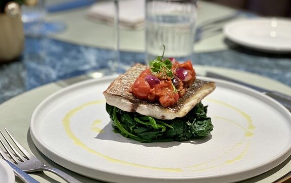 Das neue Assoluto Ristorante & Vineria bringt italienische Feiertagsstimmung nach München