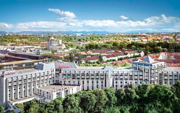 Touchdown im München Marriott Hotel: Public Viewing zum Super Bowl