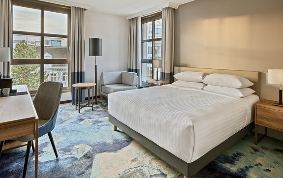 Design trifft Lebensgefühl: Neues Zimmerdesign im Hamburg Marriott Hotel