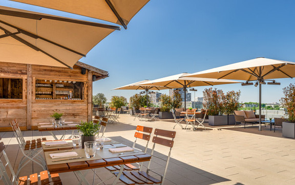 Rooftop-Terrasse Cloud 6 eröffnet im  München Marriott Hotel City West