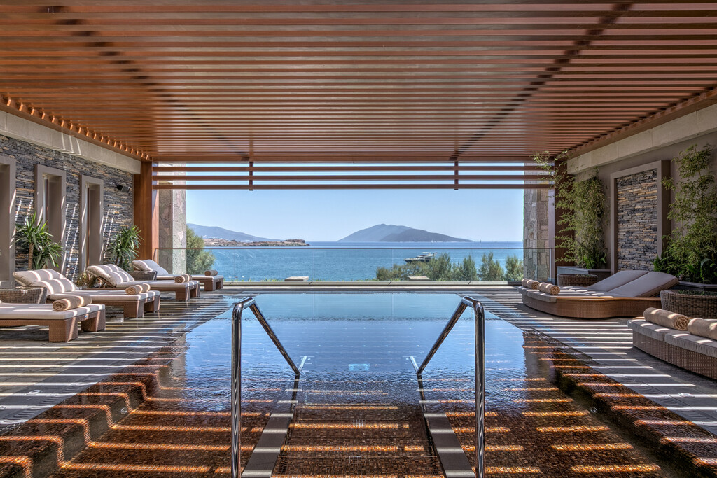 caresse-a-luxury-collection-resort-spa-bodrum-pool