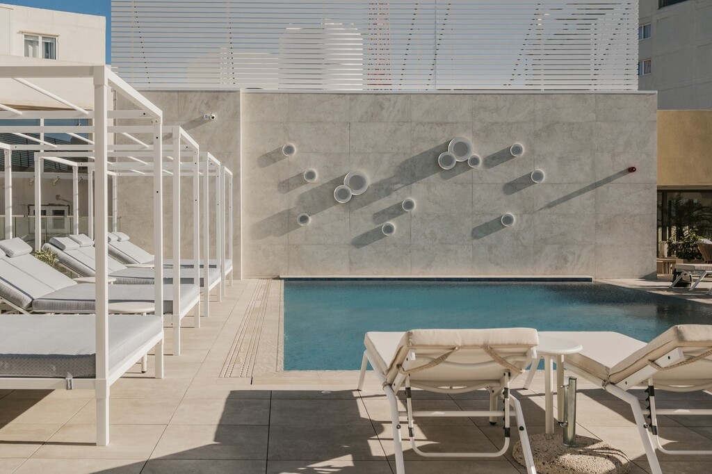 Courtyard by Marriott Sliema - Outdoor Pool