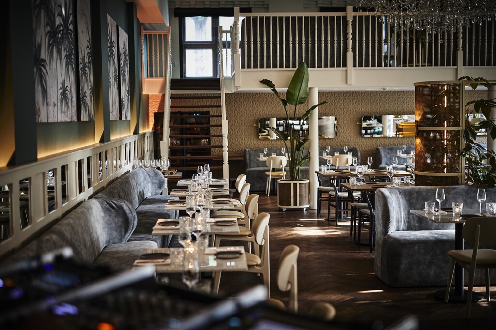 The College Hotel Amsterdam, Autograph Collection - Shiraz Food & Wine Bar
