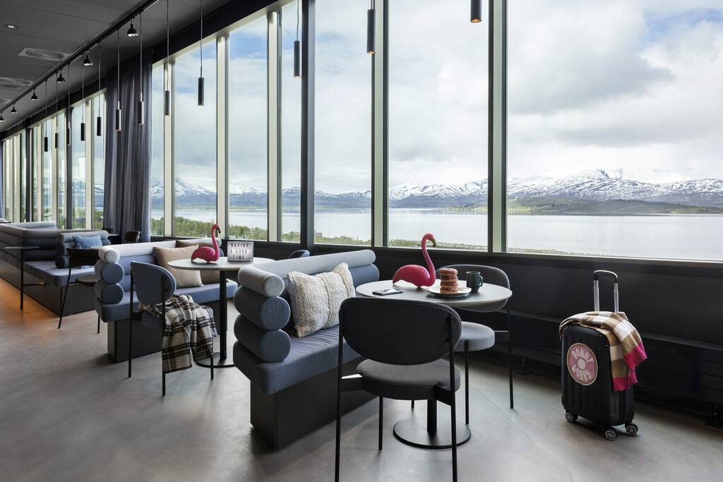 Moxy Tromso - Public Space with a View 01
