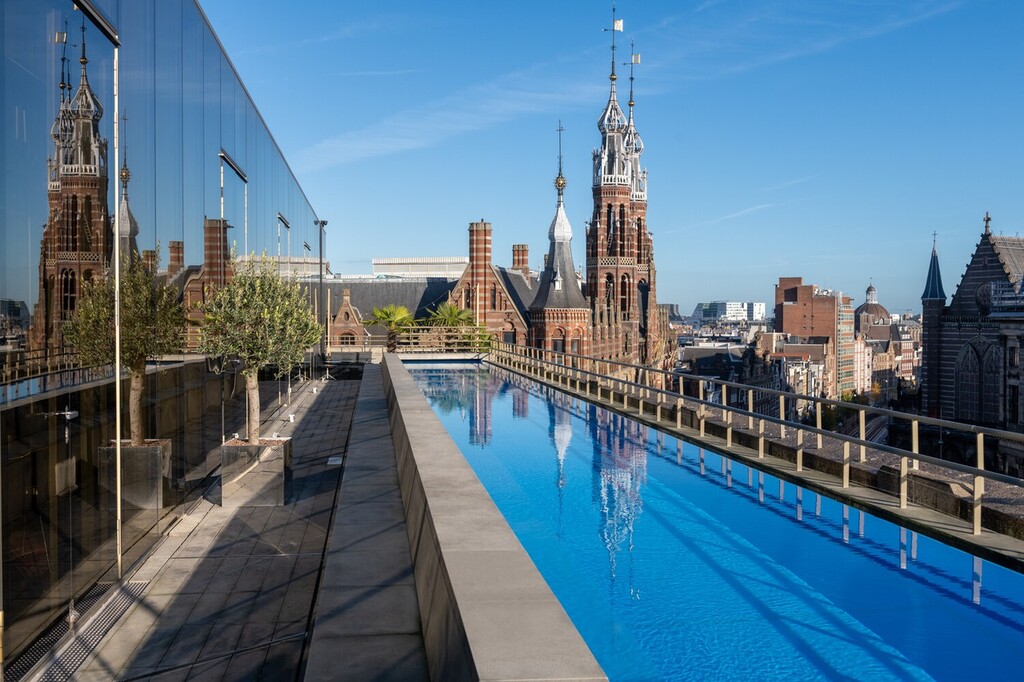 W Amsterdam - Rooftop Pool
