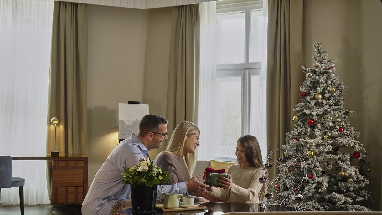 3 The Ritz-Carlton, Vienna Family Christmas (c) Marriott International