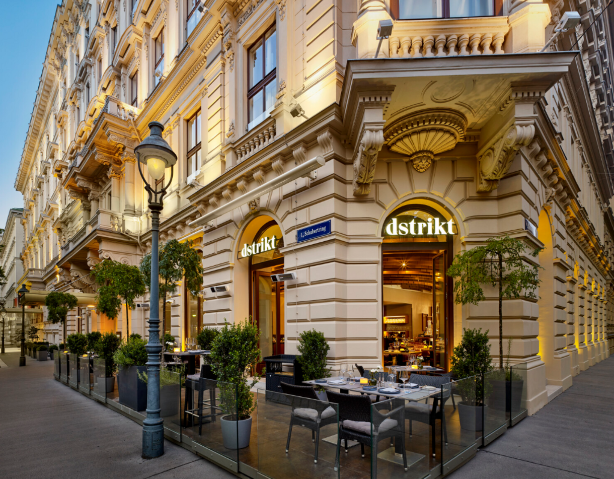 auenansicht-dstrikt-im-the-ritz-carlton-vienna-c-marriott-international-
