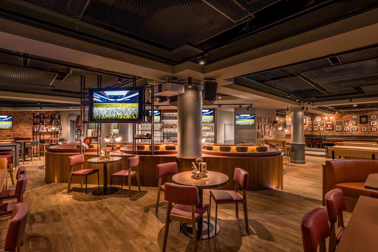 Champions Restaurant & Bar 2 (c) Marriott International