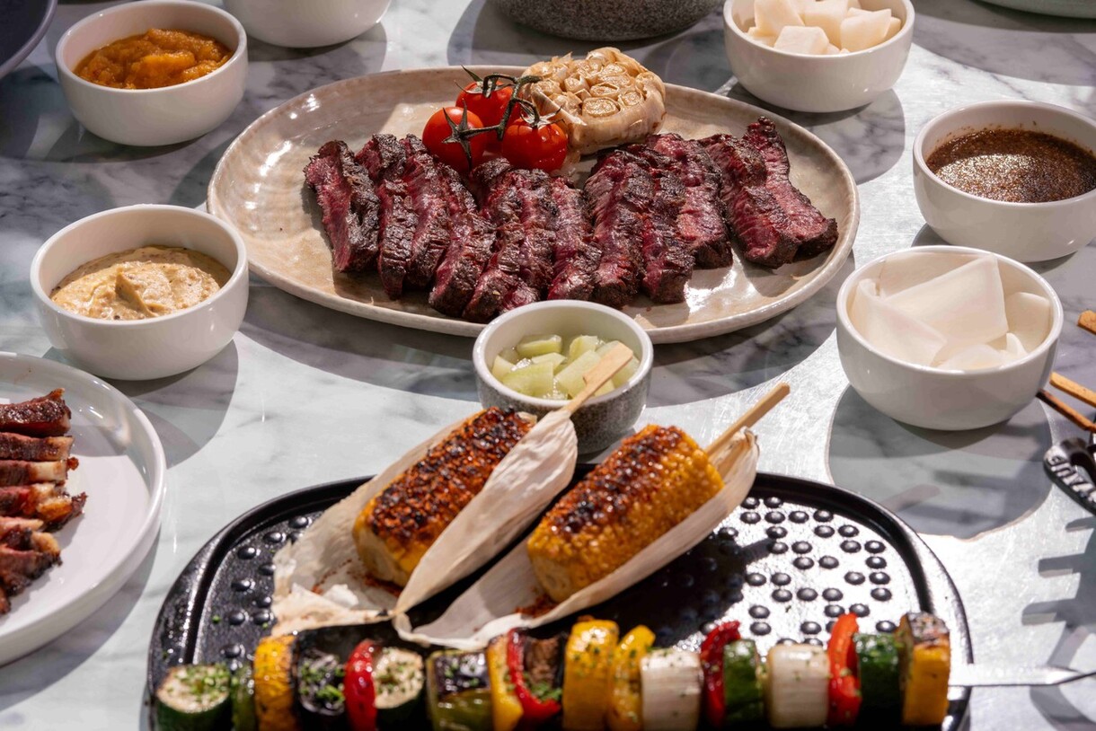 JW Steakhouse Berlin Sunday Runners BBQ Food ©Matt Khodaveisi