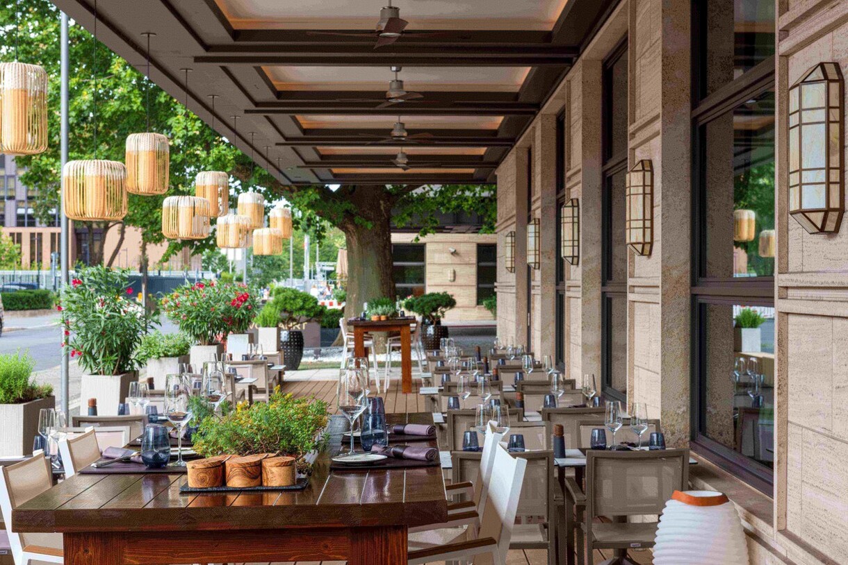 JW Steakhouse Berlin Terrasse © Vision Photos