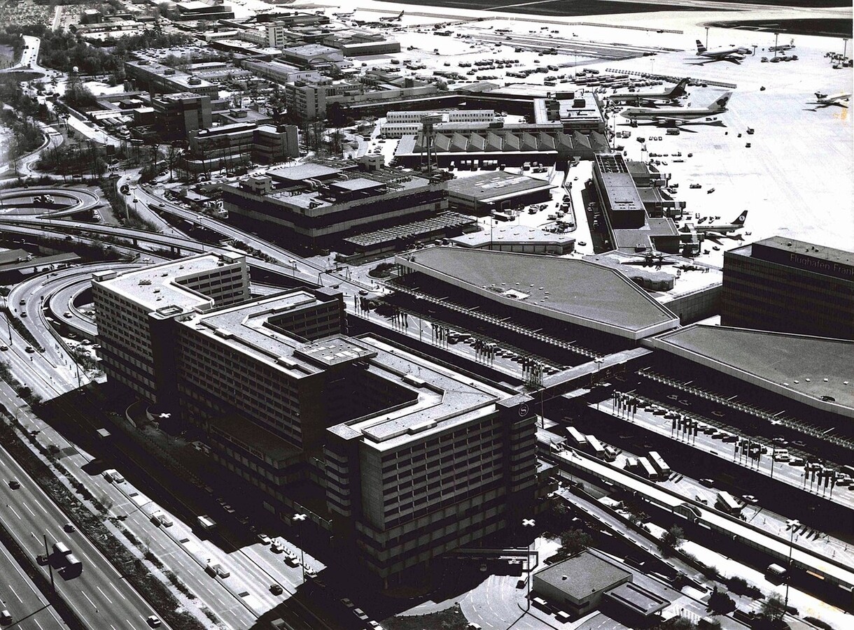 Luftaufnahme Sheraton Frankfurt Airport Hotel 1984