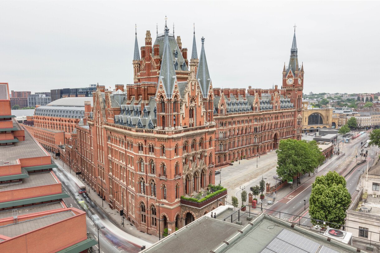 St. Pancras Renaissance Hotel London - Exterior