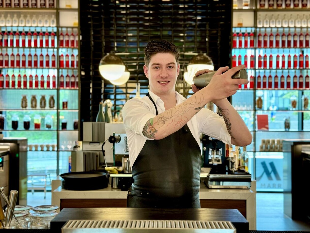 Nico Wach westhub bar & lounge (c) Marriott International