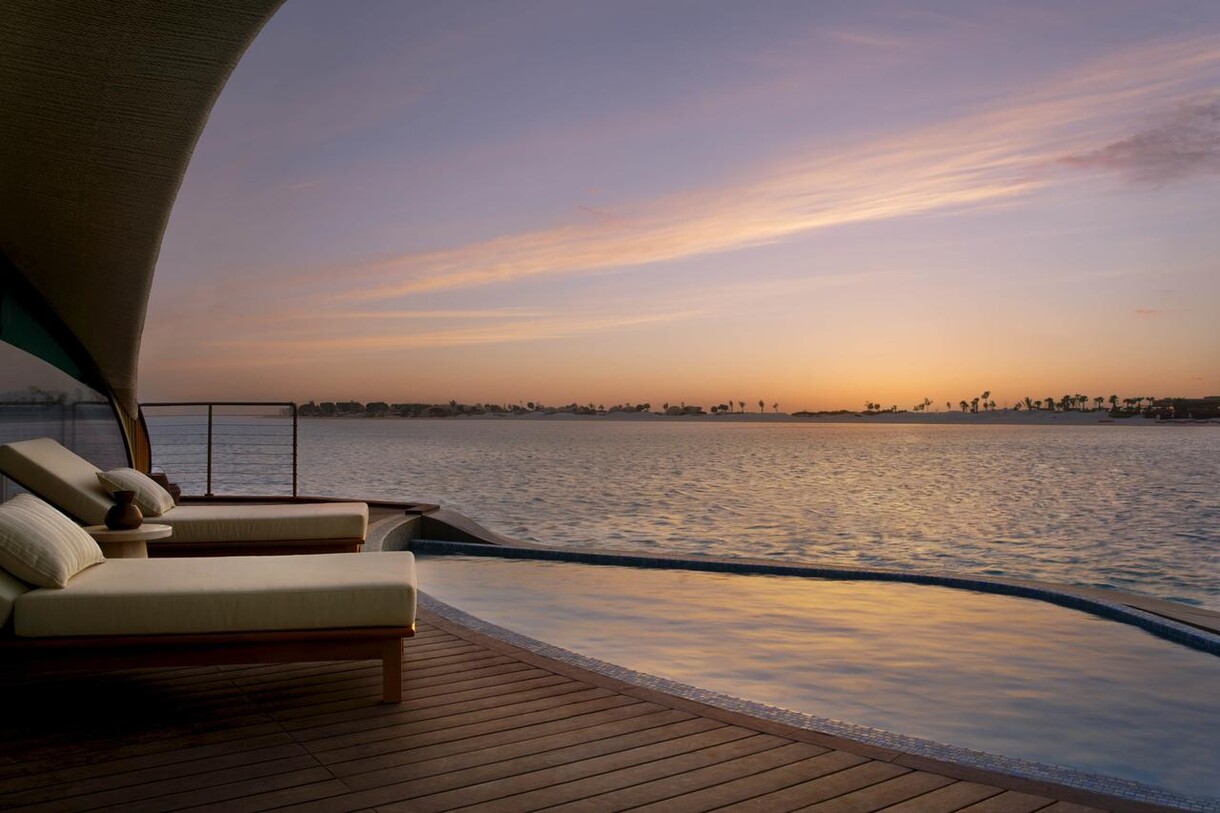 Nujuma, a Ritz-Carlton Reserve - Overwater villa pool, sunset deck