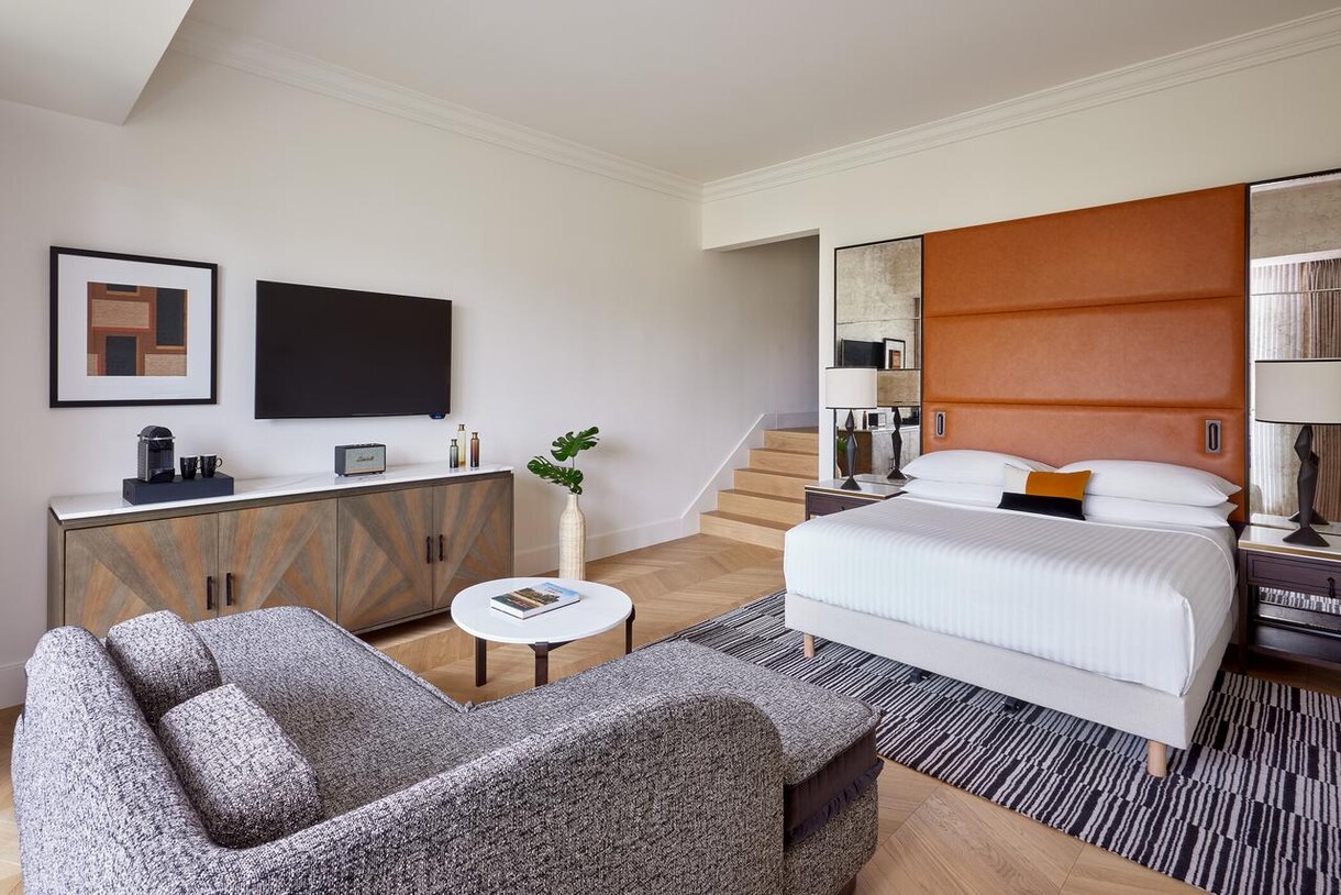 Paris Marriott Champs Elysees - Suite bedroom