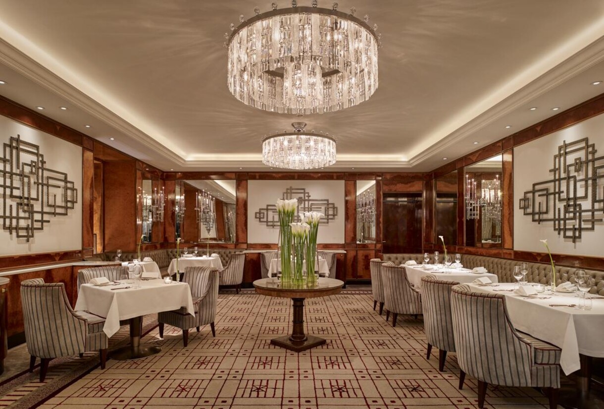 Restaurant OPUS (c) Marriott International