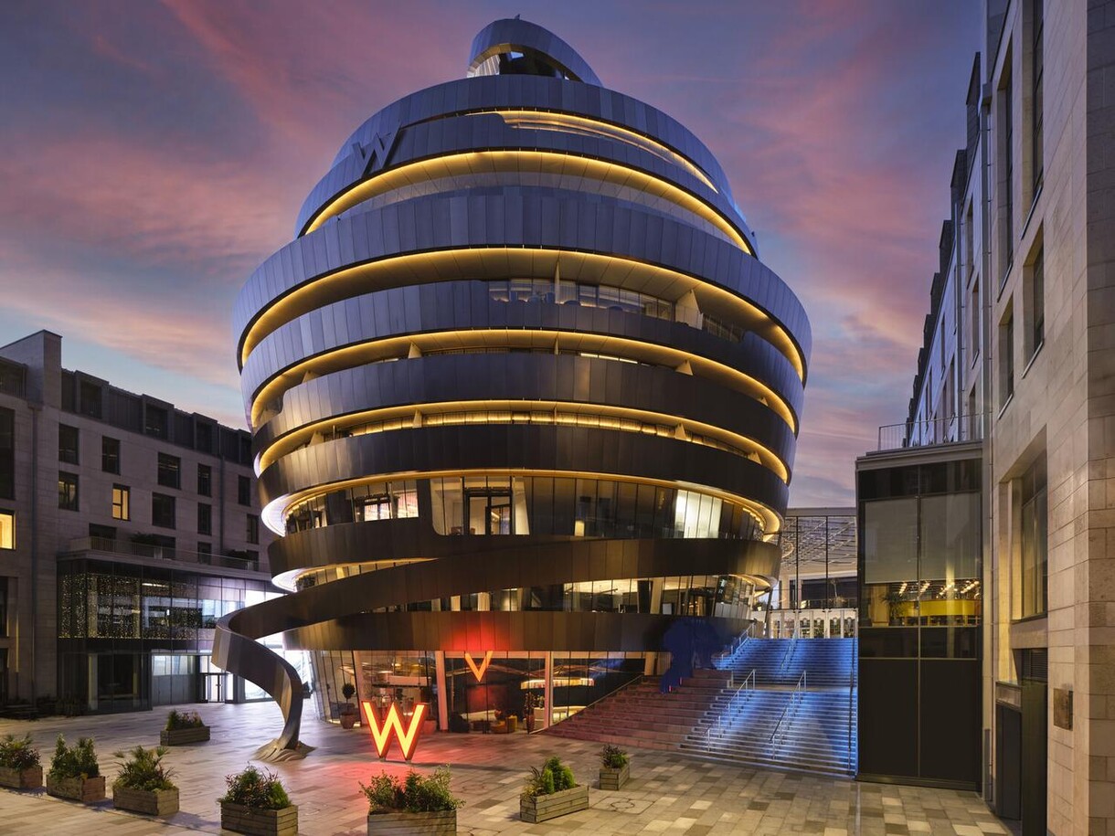 W Edinburgh 1