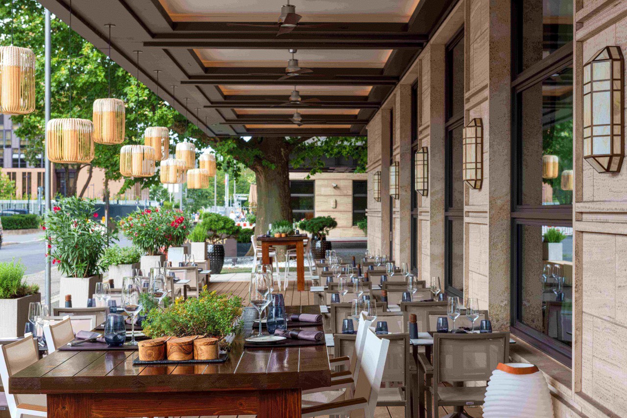 JW Steakhouse Berlin Terrasse © Vision Photos