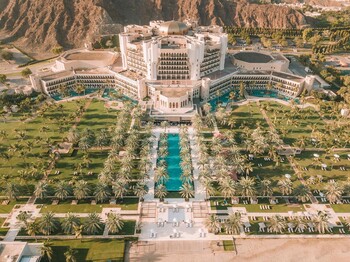 Al Bustan Palace, a Ritz-Carlton Hotel - Garden