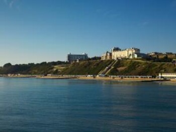 bournemouth-highcliff-marriott-hotel-wedding-destination-2024