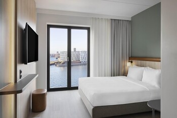 Fairfield Copenhagen Nordhavn - Sea View Queen Room 10