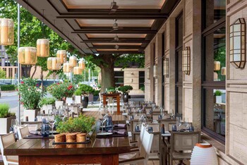 JW Steakhouse Berlin Terrasse © Vision Photos