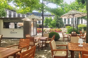 Lanson Champagenr Terrasse (c) M. Dargel