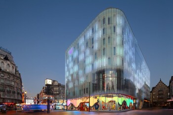 W London - Exterior