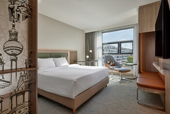 Courtyard by Marriott Berlin Mitte - Deluxe-Zimmer