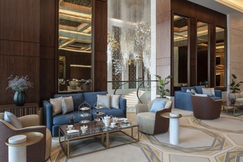 The St. Regis Marsa Arabia Island, The Pearl Qatar - Lobby Lounge