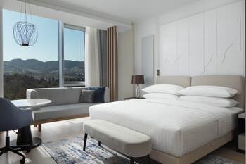Tirana Marriott - Deluxe King Room