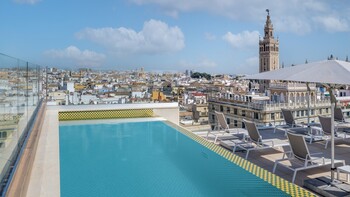 Querencia de Sevilla, Autograph Collection Pool a ak-svqas-outdoor-pool-33732