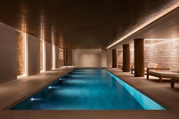 the-westin-london-city-indoor-pool
