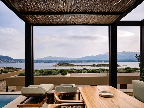 Im Einklang mit der Ägäis:  Das neue JW Marriott Crete Resort & Spa steht für mediterranes Design in seiner sinnlichsten Form