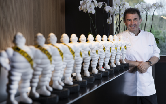 Martín Berasategui presenta una cena con las estrellas en The Ritz-Carlton, Abama