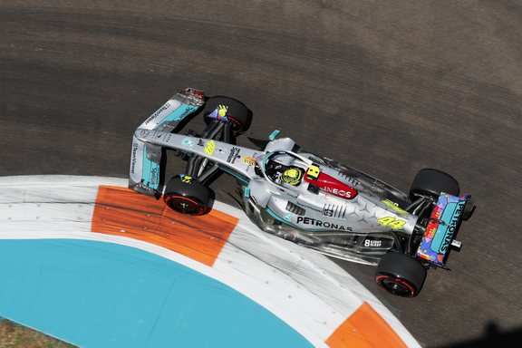 Marriott Bonvoy Introduces an Autumn of Sporting Moments - Enjoy Money Can’t Buy Access to Touchdowns, Kick Offs and Pit Stops